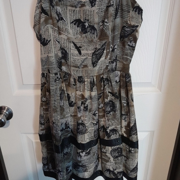 Spin Doctor Dress - Medium - Picture 3 of 8